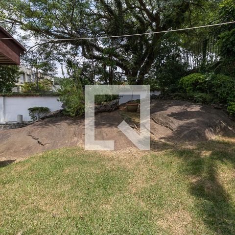 Casa à venda com 450m², 6 quartos e 7 vagas Casa à venda com 450m², 6 quartos e 7 vagasJardim