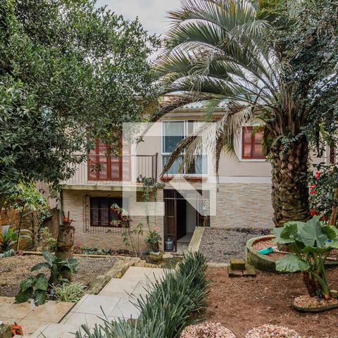 Casa à venda com 140m², 4 quartos e 1 vagaFachada
