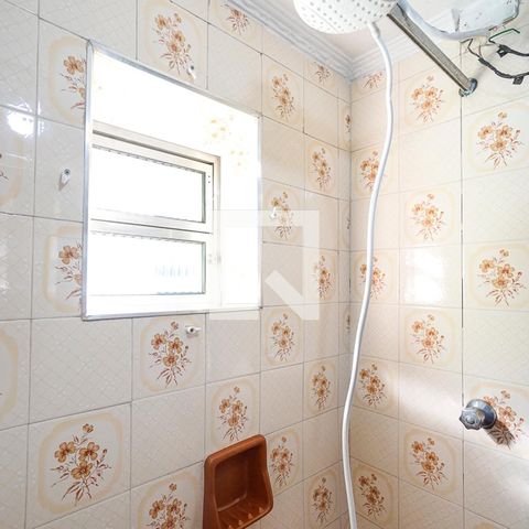Casa de condomínio à venda com 100m², 3 quartos e 2 vagasChuveiro
