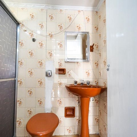Casa de condomínio à venda com 100m², 3 quartos e 2 vagasBanheiro da suíte 