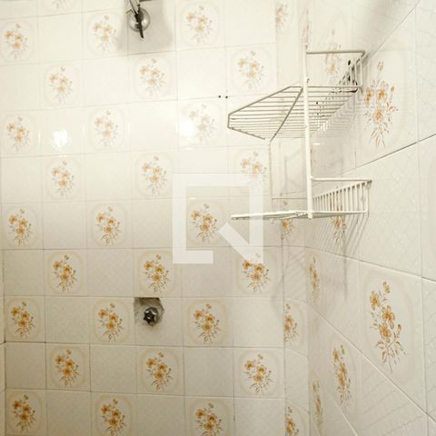 Casa de condomínio à venda com 100m², 3 quartos e 2 vagasChuveiro