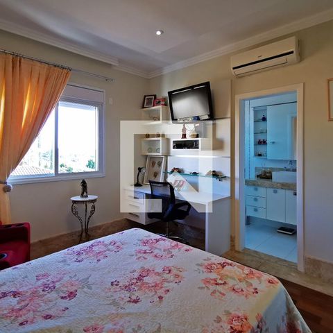 Casa de condomínio à venda com 585m², 5 quartos e 6 vagas Casa de condomínio à venda com 585m², 5 quartos e 6 vagasQuarto 2