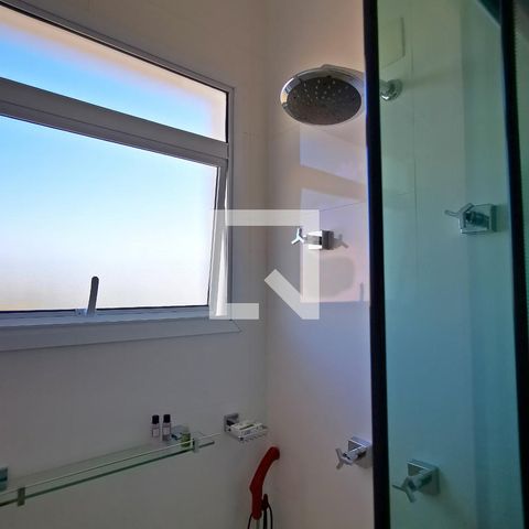 Casa de condomínio à venda com 585m², 5 quartos e 6 vagas Casa de condomínio à venda com 585m², 5 quartos e 6 vagasBanheiro