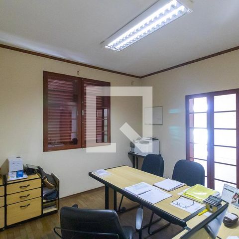 Casa à venda com 300m², 6 quartos e 4 vagas Casa à venda com 300m², 6 quartos e 4 vagasQuarto da suíte 1
