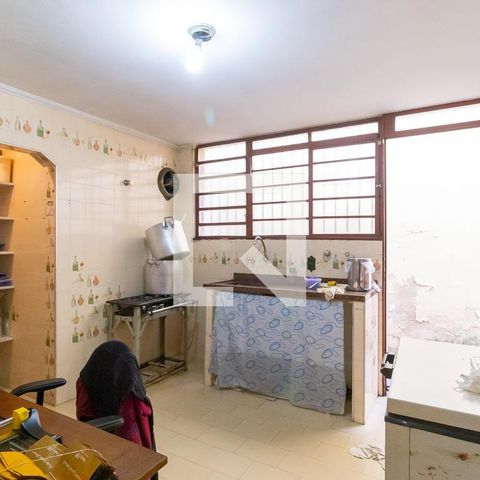 Casa à venda com 300m², 6 quartos e 4 vagas Casa à venda com 300m², 6 quartos e 4 vagasCozinha