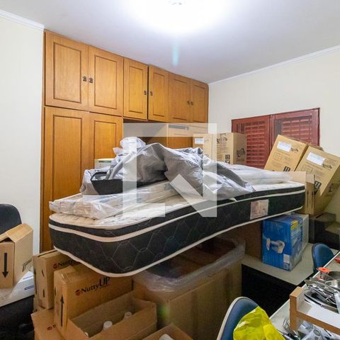 Casa à venda com 300m², 6 quartos e 4 vagas Casa à venda com 300m², 6 quartos e 4 vagasQuarto da suíte 2