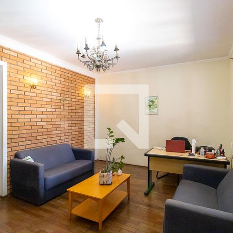 Casa à venda com 300m², 6 quartos e 4 vagas Casa à venda com 300m², 6 quartos e 4 vagasSala