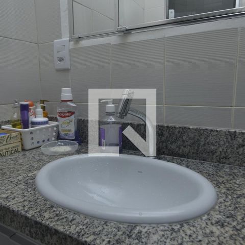 Apartamento à venda com 74m², 2 quartos e sem vagaBanheiro