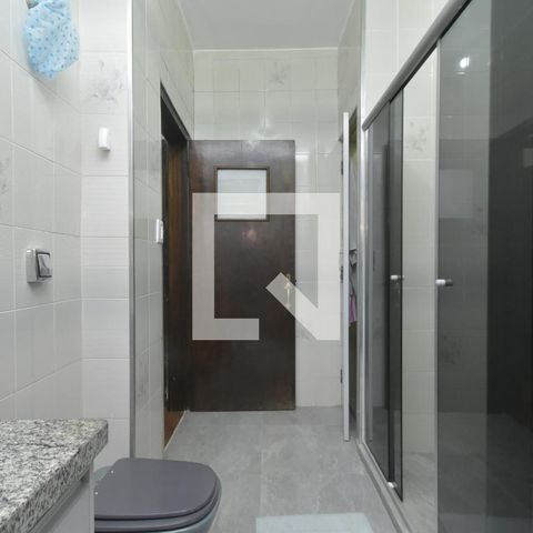 Apartamento à venda com 74m², 2 quartos e sem vagaBanheiro