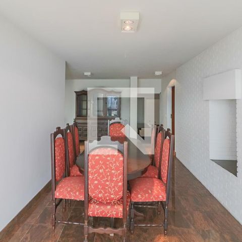 Casa de condomínio à venda com 420m², 4 quartos e 5 vagasSala Jantar