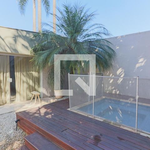 Casa de condomínio à venda com 420m², 4 quartos e 5 vagasÁrea comum - Piscina