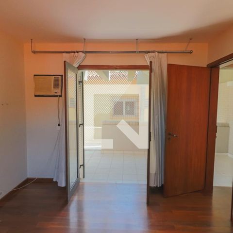 Casa de condomínio à venda com 420m², 4 quartos e 5 vagasSuite 01