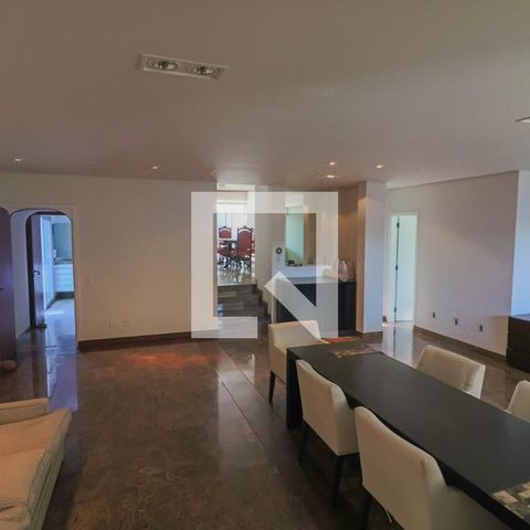 Casa de condomínio à venda com 420m², 4 quartos e 5 vagasSala Estar