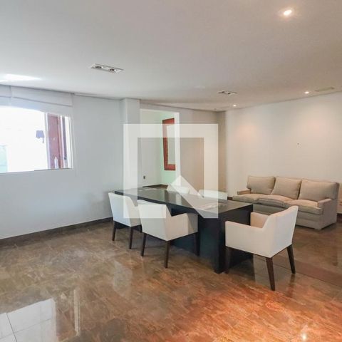 Casa de condomínio à venda com 420m², 4 quartos e 5 vagasSala Estar