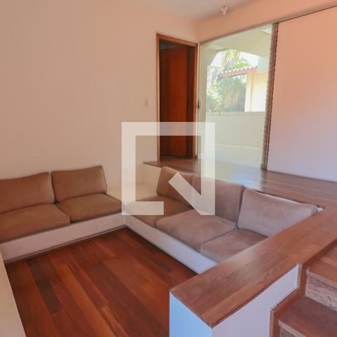 Casa de condomínio à venda com 420m², 4 quartos e 5 vagasSala Entre Quartos