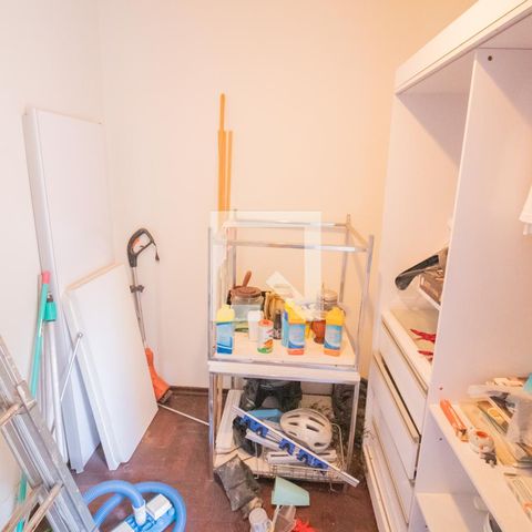 Casa de condomínio à venda com 420m², 4 quartos e 5 vagasQuarto Serviço 2