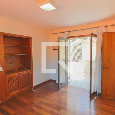 Casa de condomínio à venda com 420m², 4 quartos e 5 vagasSuite 01