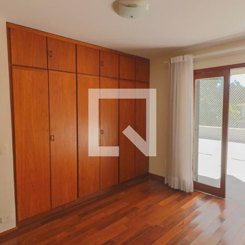 Casa de condomínio à venda com 420m², 4 quartos e 5 vagasQuarto 4