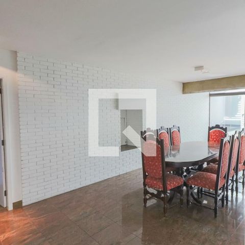 Casa de condomínio à venda com 420m², 4 quartos e 5 vagasSala Jantar