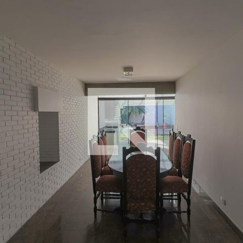Casa de condomínio à venda com 420m², 4 quartos e 5 vagasSala Jantar