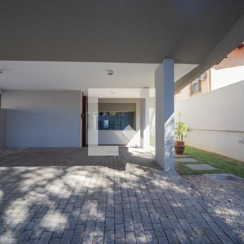 Casa de condomínio à venda com 420m², 4 quartos e 5 vagasGaragem