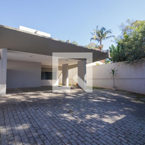 Casa de condomínio à venda com 420m², 4 quartos e 5 vagasGaragem