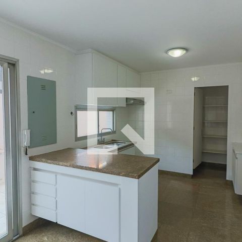 Casa de condomínio à venda com 420m², 4 quartos e 5 vagasCozinha