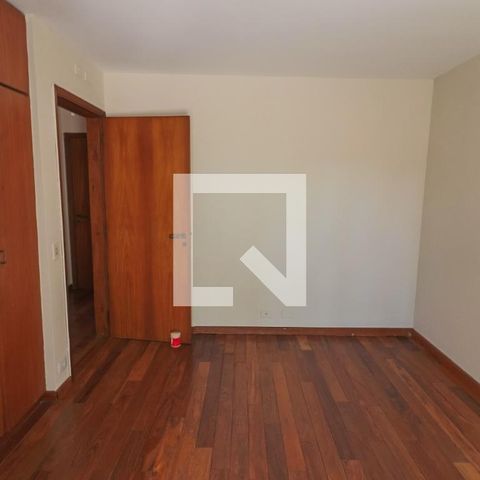 Casa de condomínio à venda com 420m², 4 quartos e 5 vagasQuarto 3
