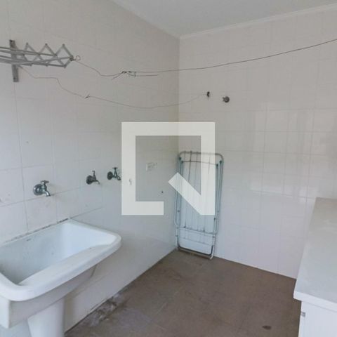 Casa de condomínio à venda com 420m², 4 quartos e 5 vagasLavanderia