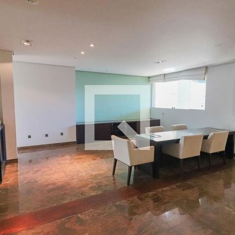 Casa de condomínio à venda com 420m², 4 quartos e 5 vagasSala Estar
