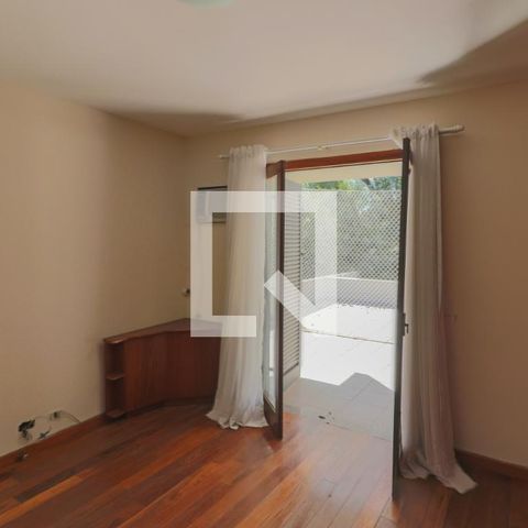 Casa de condomínio à venda com 420m², 4 quartos e 5 vagasQuarto 3