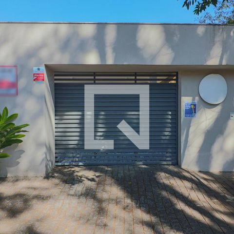 Casa de condomínio à venda com 420m², 4 quartos e 5 vagasFachada