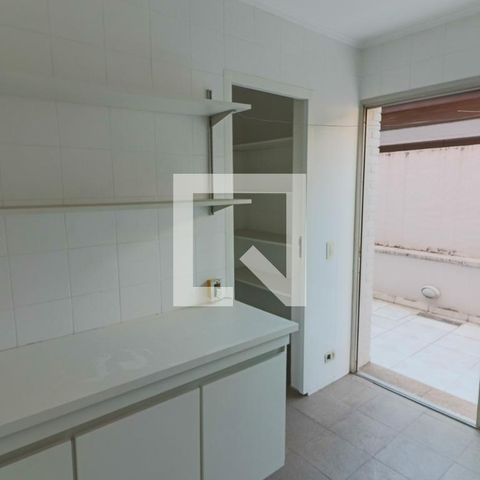 Casa de condomínio à venda com 420m², 4 quartos e 5 vagasLavanderia