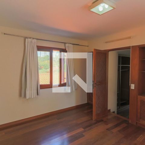 Casa de condomínio à venda com 420m², 4 quartos e 5 vagasSuite 01