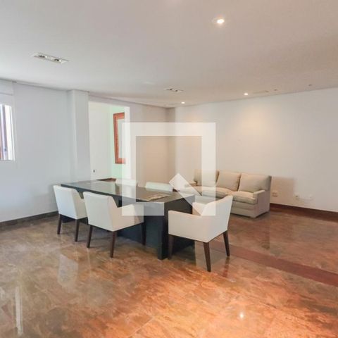 Casa de condomínio à venda com 420m², 4 quartos e 5 vagasSala Estar