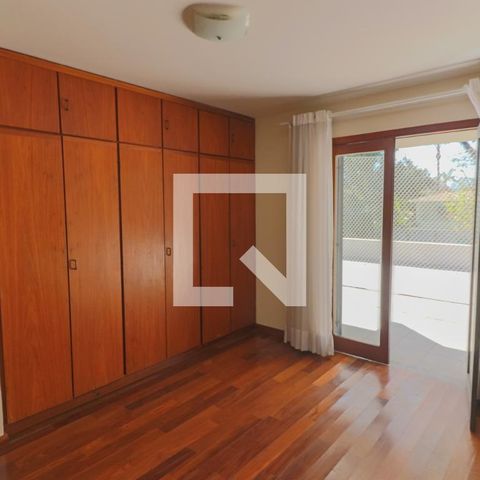 Casa de condomínio à venda com 420m², 4 quartos e 5 vagasQuarto 4