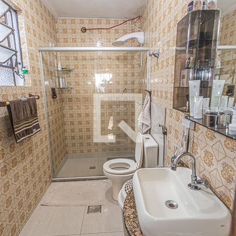 Casa à venda com 400m², 4 quartos e 2 vagasBanheiro