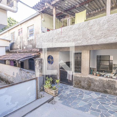 Casa à venda com 400m², 4 quartos e 2 vagasBarracões de alugeis