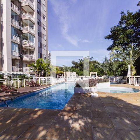 Apartamento à venda com 74m², 3 quartos e 2 vagas Apartamento à venda com 74m², 3 quartos e 2 vagasÁrea comum - Piscina