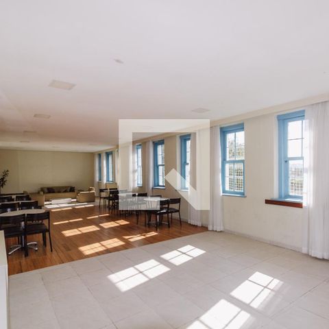 Apartamento à venda com 74m², 3 quartos e 2 vagas Apartamento à venda com 74m², 3 quartos e 2 vagasÁrea comum - Salão de festas