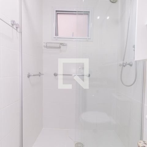 Apartamento à venda com 74m², 3 quartos e 2 vagas Apartamento à venda com 74m², 3 quartos e 2 vagasBanheiro da Suíte