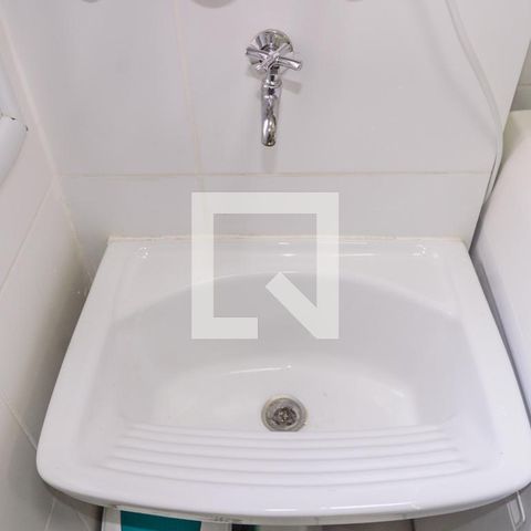 Apartamento à venda com 74m², 3 quartos e 2 vagas Apartamento à venda com 74m², 3 quartos e 2 vagasCozinha e Área de Serviço