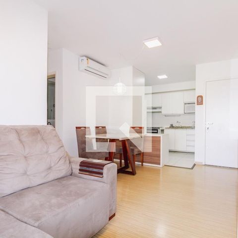 Apartamento à venda com 74m², 3 quartos e 2 vagas Apartamento à venda com 74m², 3 quartos e 2 vagasSala