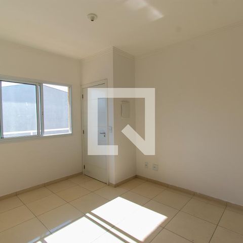 Apartamento à venda com 48m², 2 quartos e sem vaga Apartamento à venda com 48m², 2 quartos e sem vagaSala