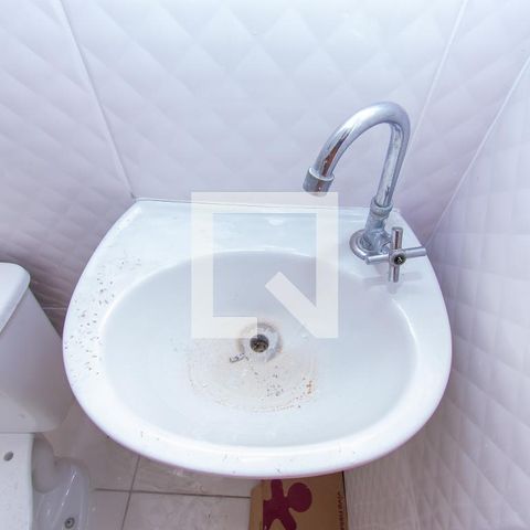 Apartamento à venda com 48m², 2 quartos e sem vaga Apartamento à venda com 48m², 2 quartos e sem vagaBanheiro