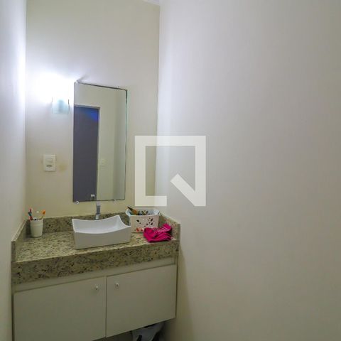 Casa à venda com 280m², 4 quartos e 3 vagasLavabo