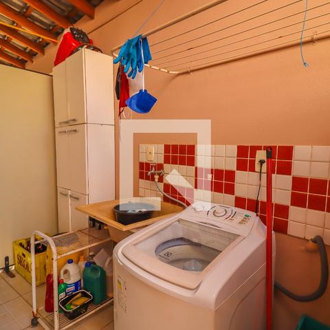 Casa à venda com 280m², 4 quartos e 3 vagasÁrea de Serviço