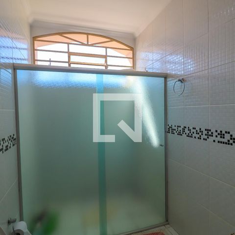 Casa à venda com 280m², 4 quartos e 3 vagasBanheiro