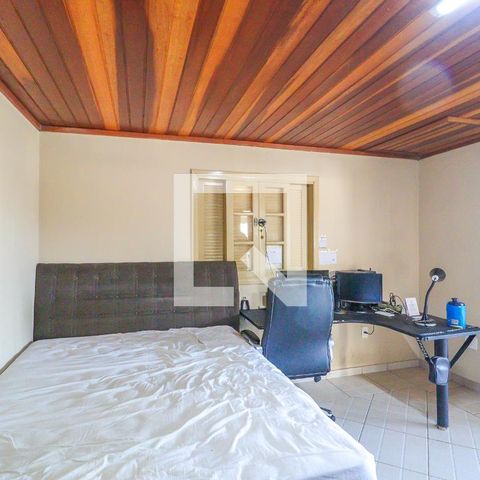 Casa à venda com 280m², 4 quartos e 3 vagasSuíte