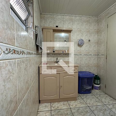 Casa à venda com 60m², 2 quartos e 2 vagasBanheiro
